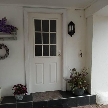 2 Bedrooms Sleeps 4 Free Wifi Parking Outdoor Area 런딘링스 외부 사진