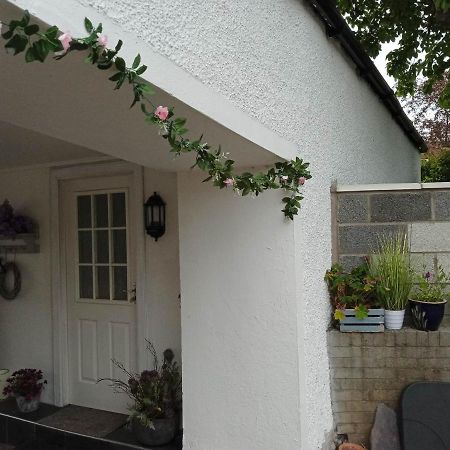 2 Bedrooms Sleeps 4 Free Wifi Parking Outdoor Area 런딘링스 외부 사진