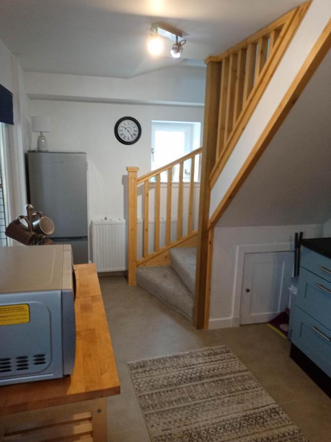 2 Bedrooms Sleeps 4 Free Wifi Parking Outdoor Area 런딘링스 외부 사진