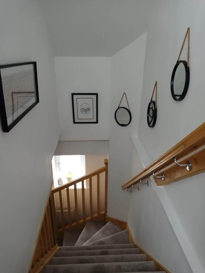 2 Bedrooms Sleeps 4 Free Wifi Parking Outdoor Area 런딘링스 외부 사진